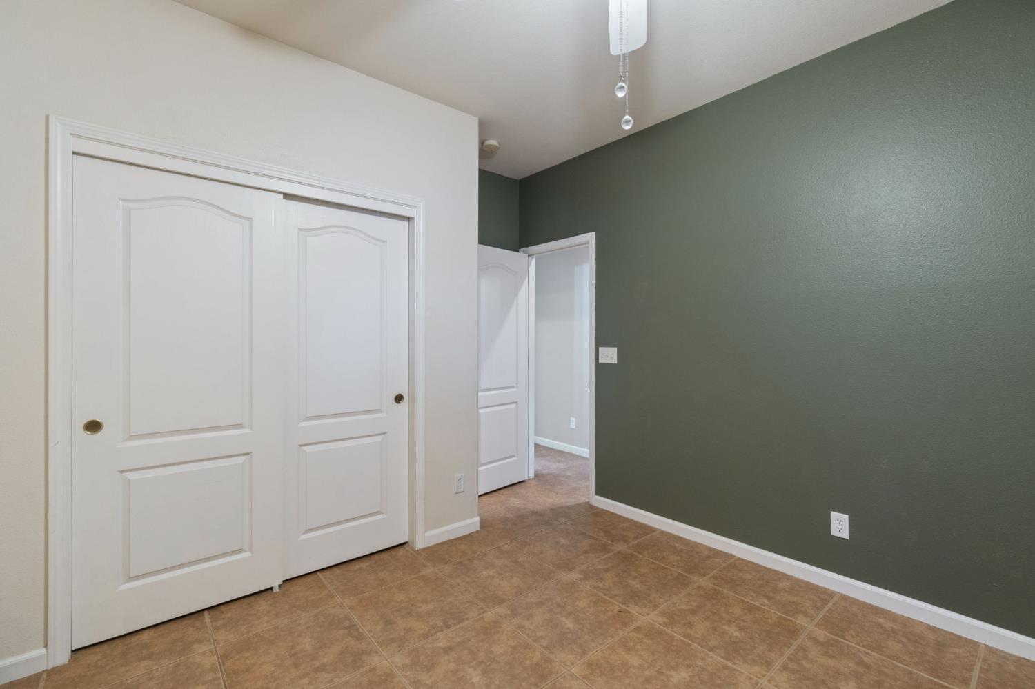 2841 E Brandon Lane