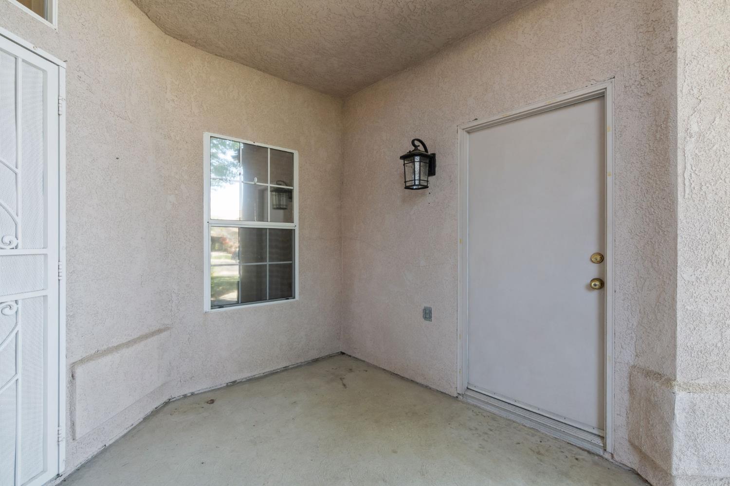 2841 E Brandon Lane