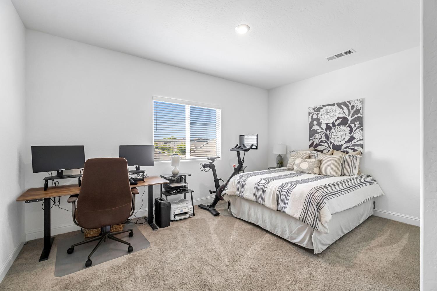 827 Vintage Avenue