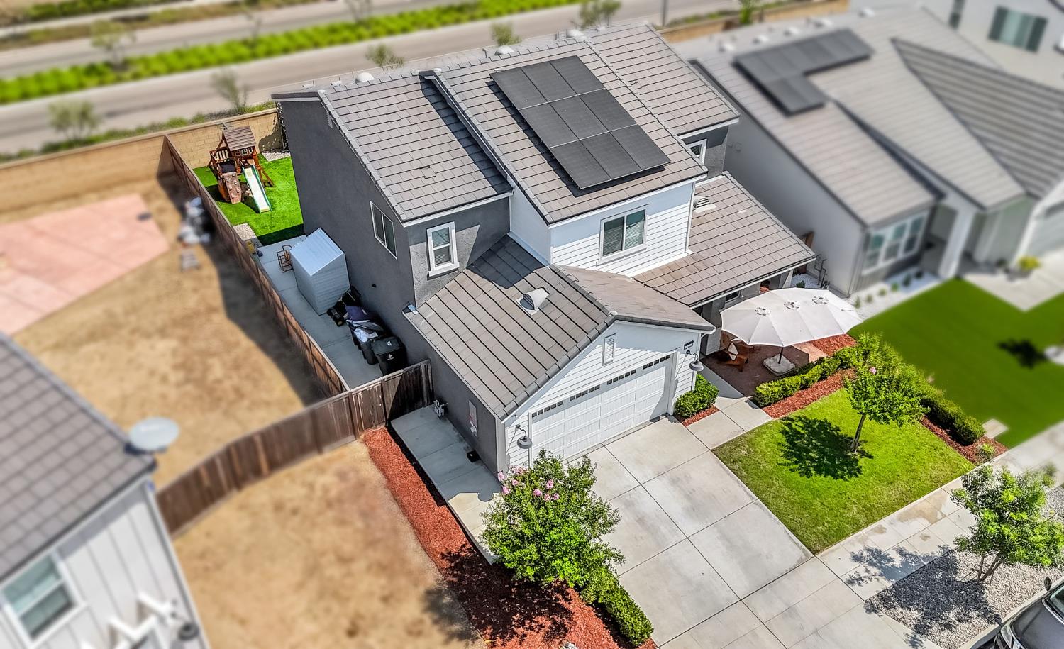 827 Vintage Avenue