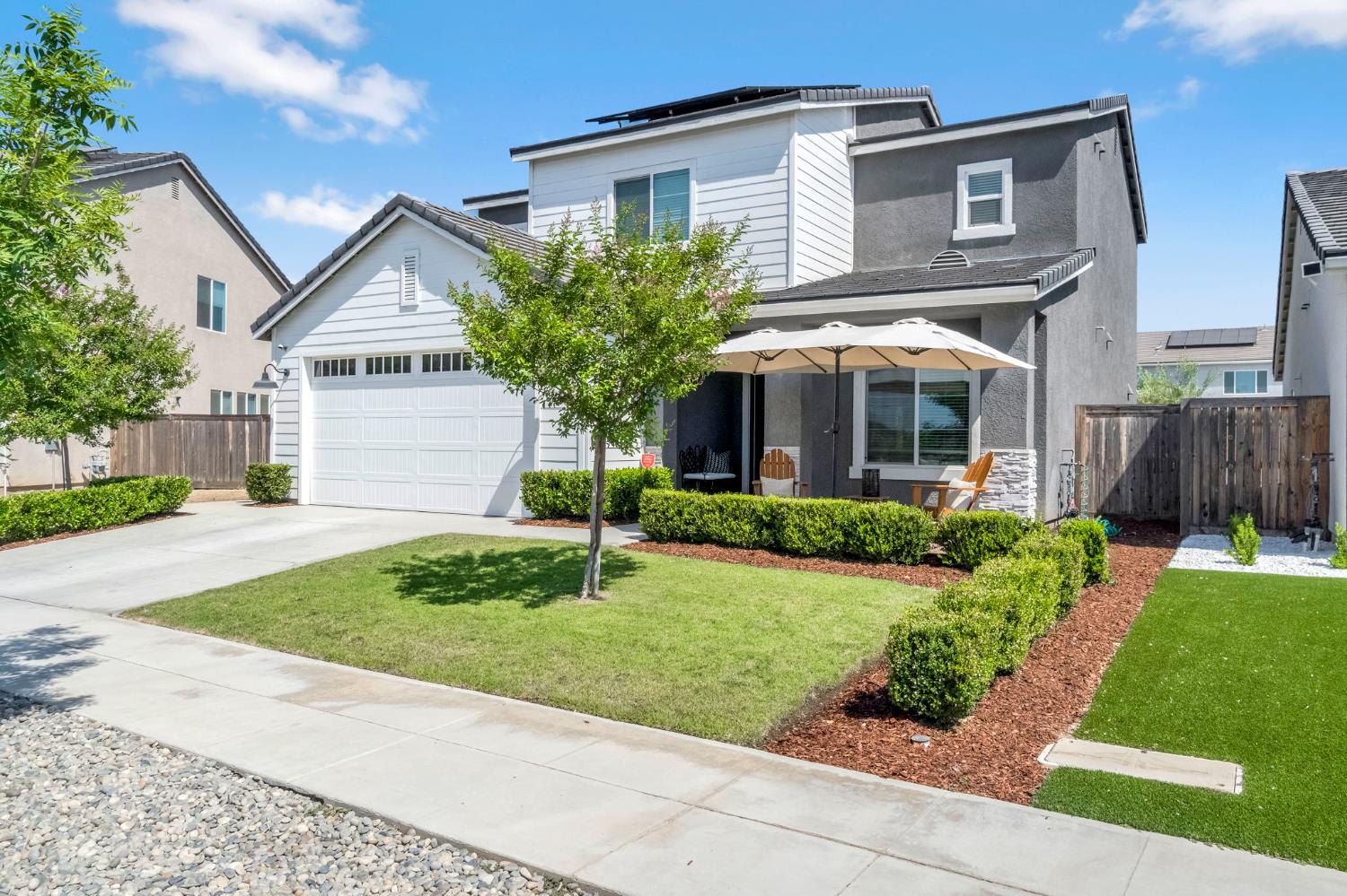 827 Vintage Avenue
