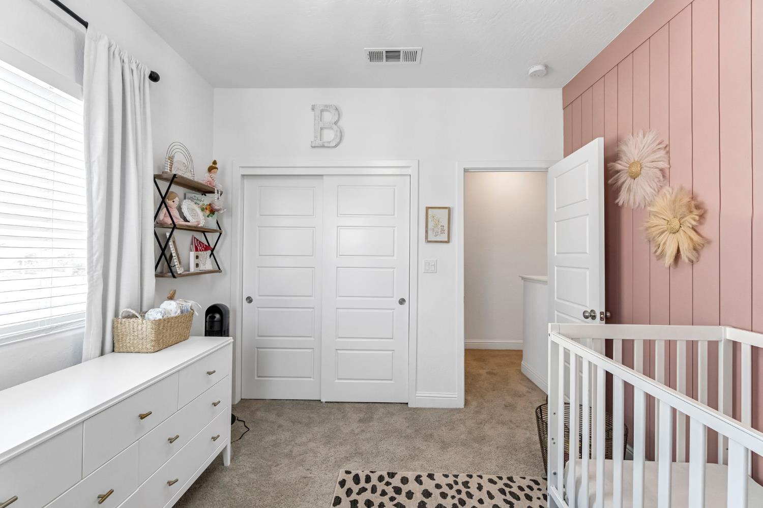 827 Vintage Avenue