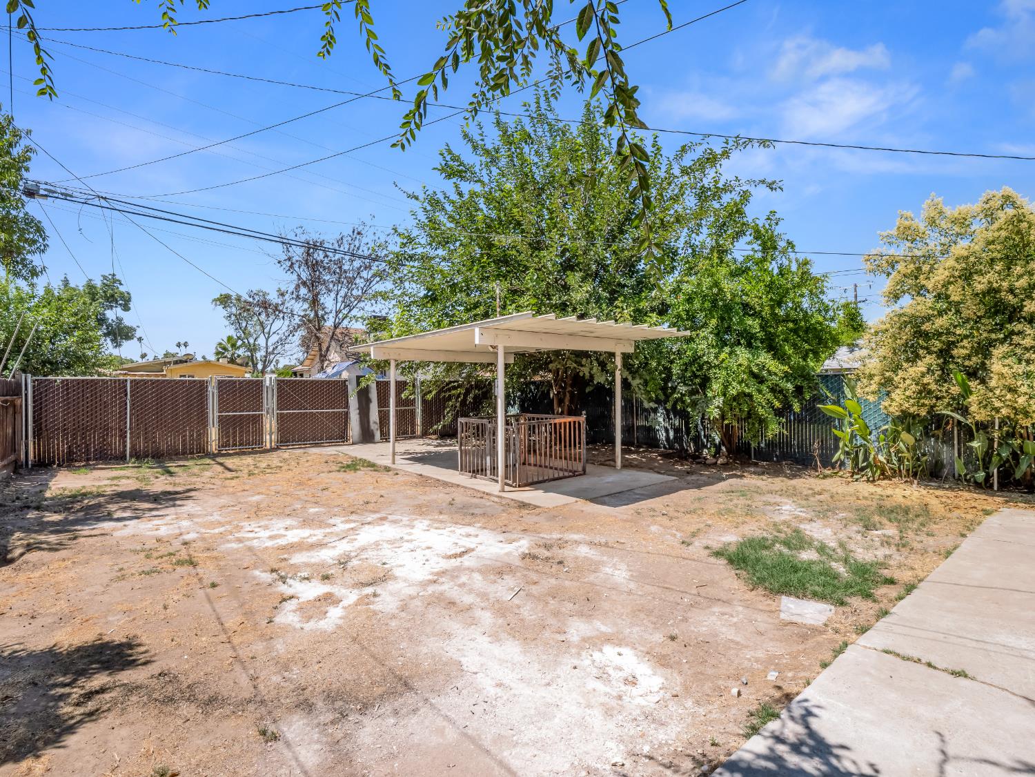 3644 E Illinois Avenue