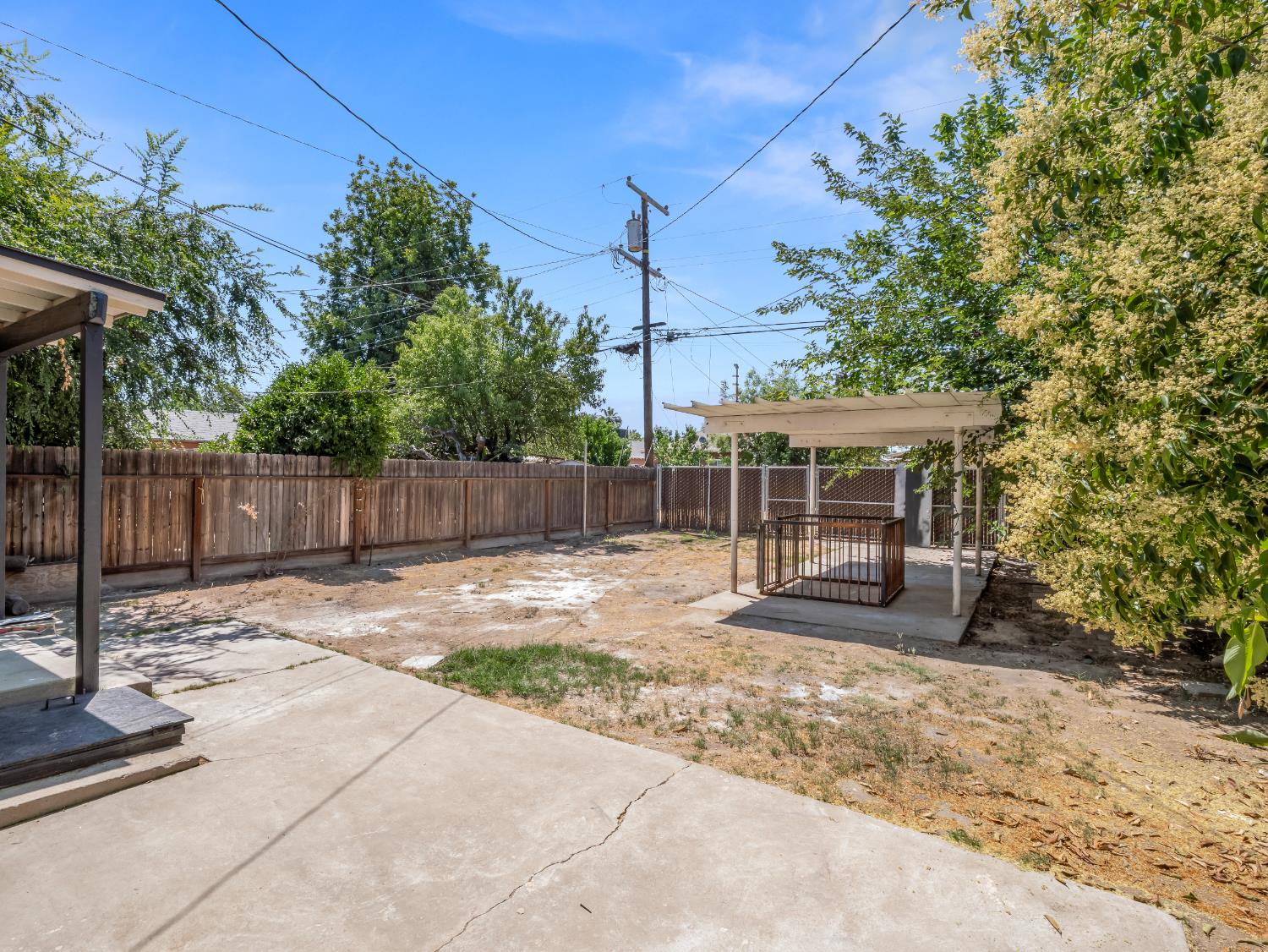 3644 E Illinois Avenue