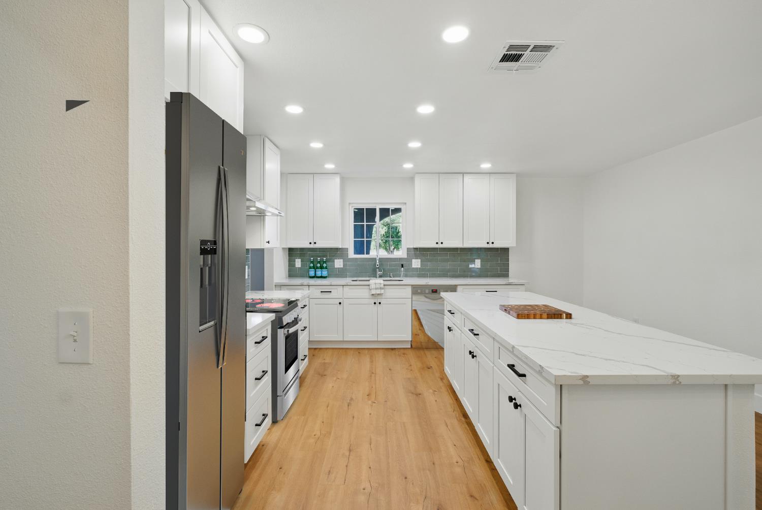 2712 Westgate Drive