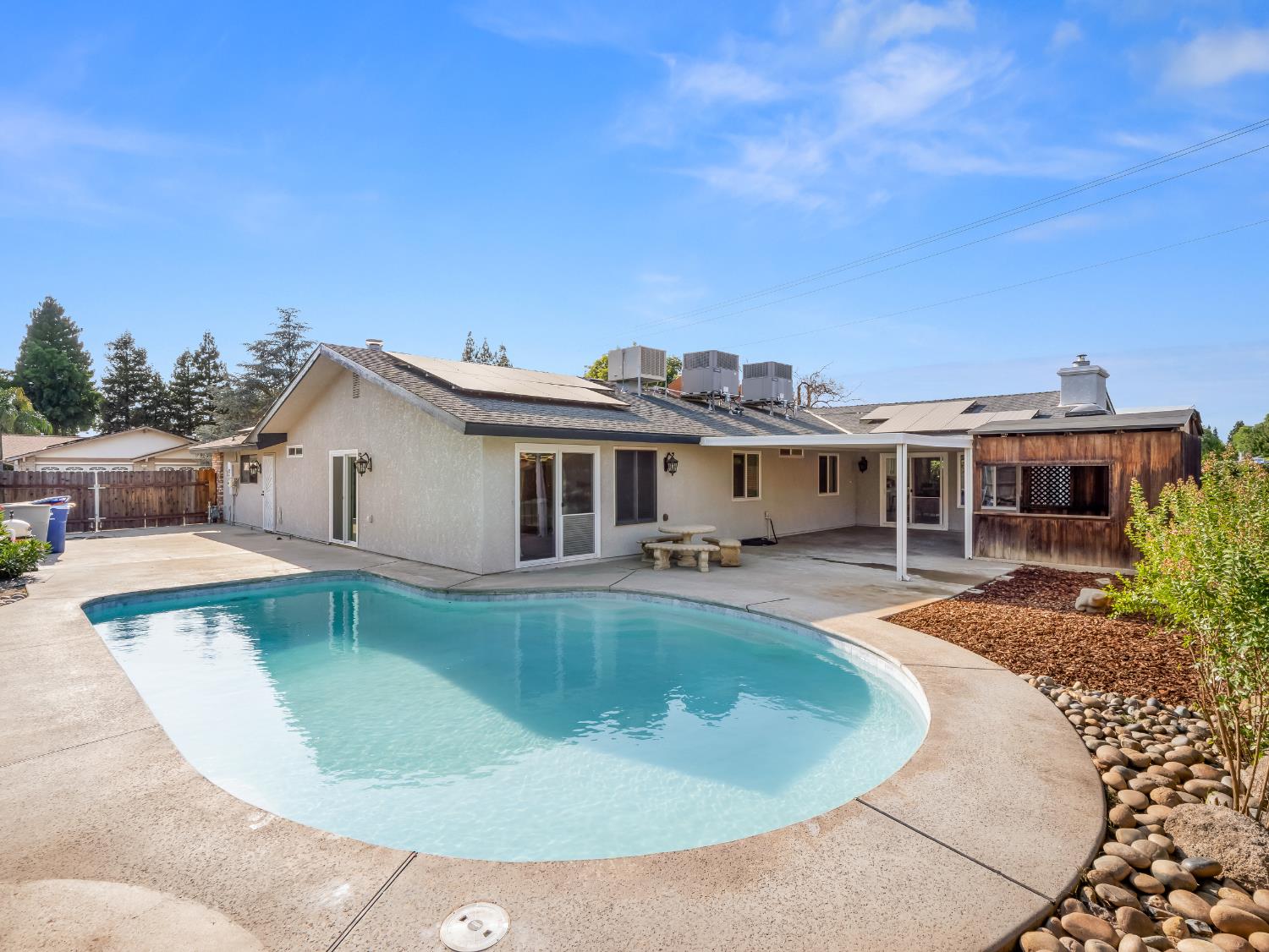 37 Douglas Avenue