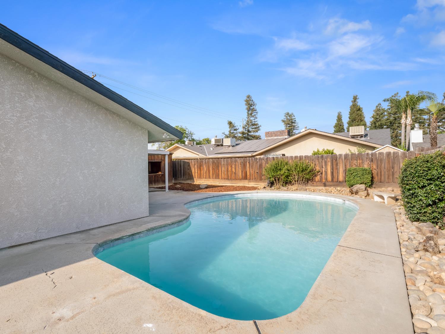 37 Douglas Avenue