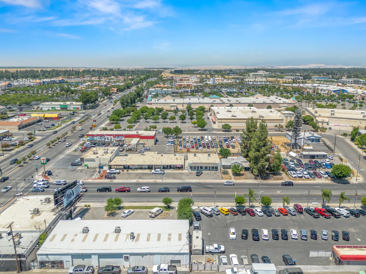 30 E Minarets Avenue