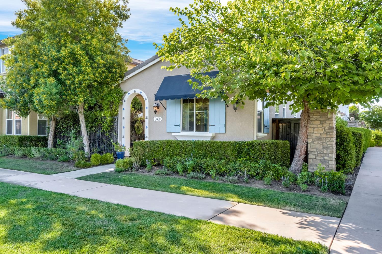 3800 Heritage Avenue