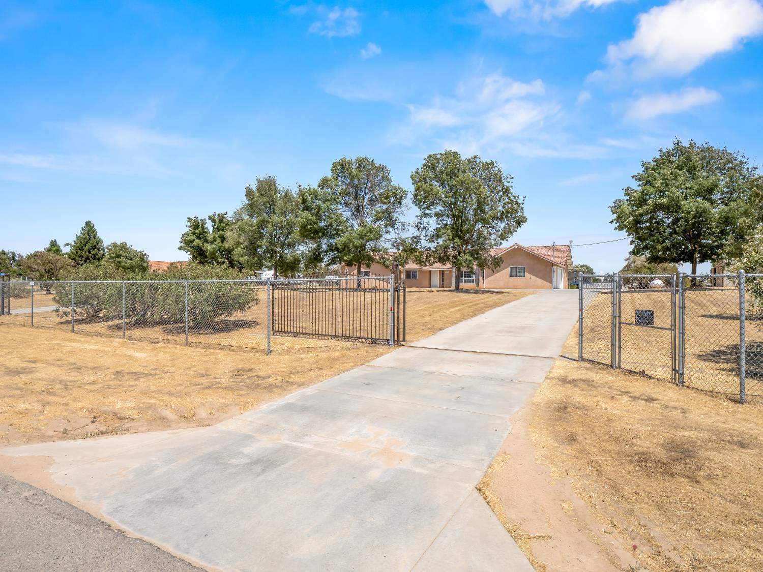16099 Karen Road