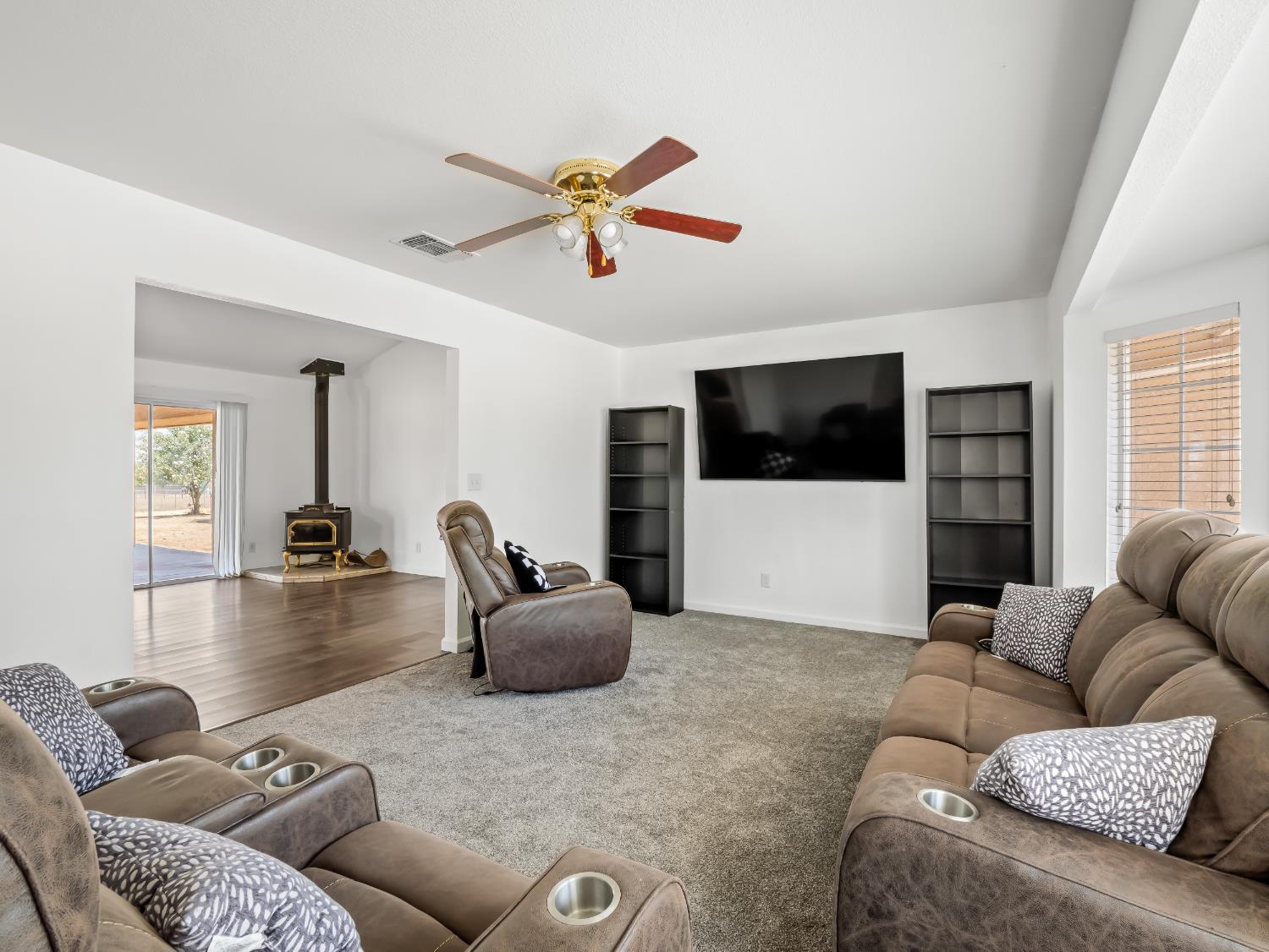 16099 Karen Road