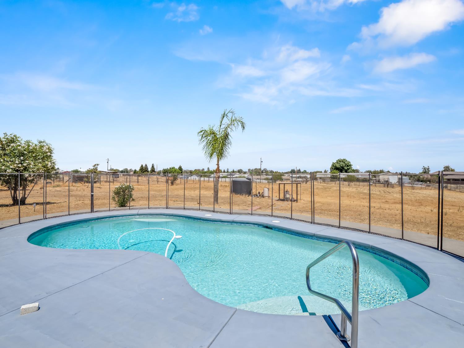 16099 Karen Road