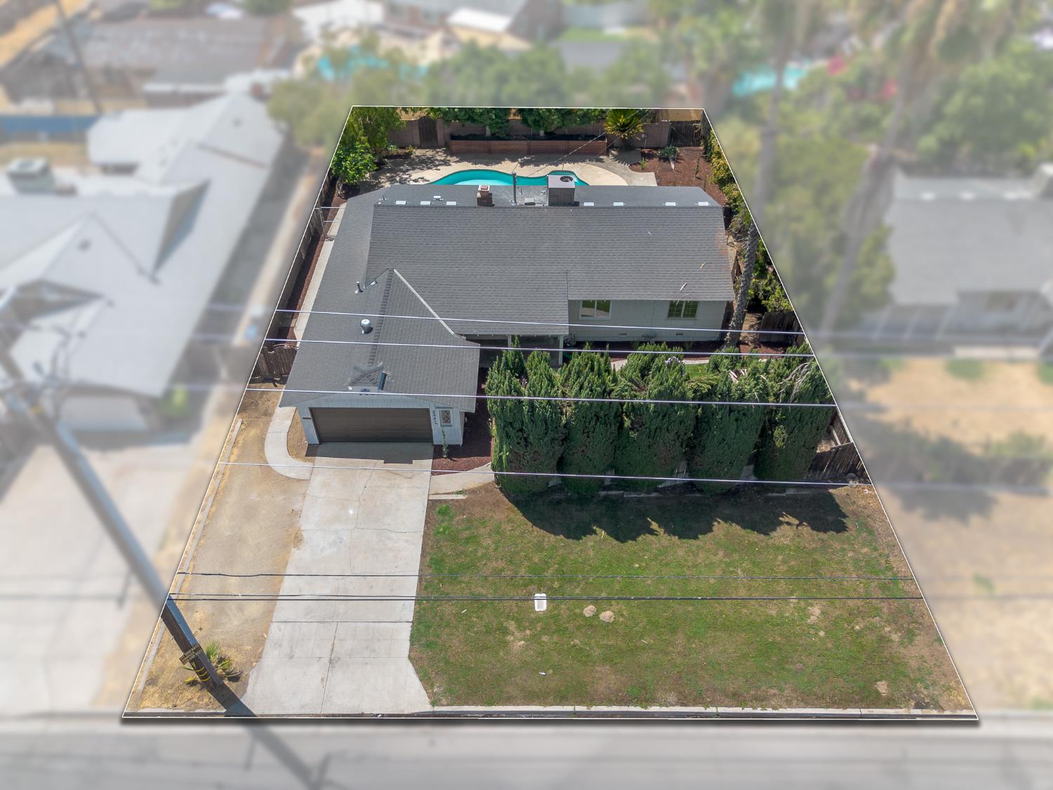 2441 N Chestnut Avenue