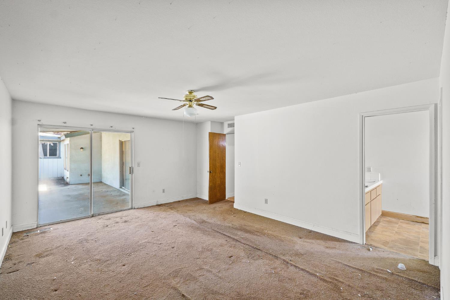 1152 W Mesa Avenue