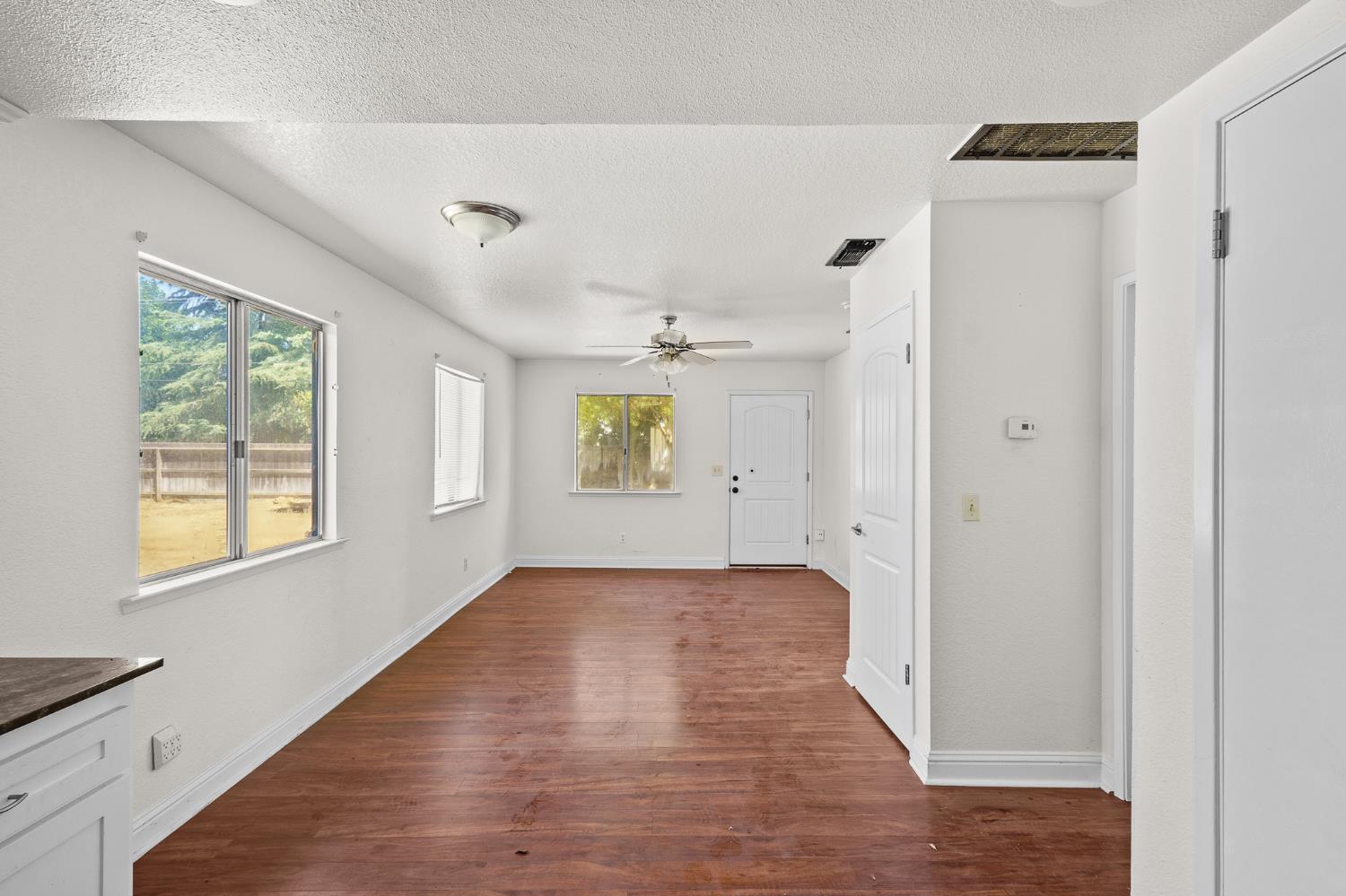 1152 W Mesa Avenue