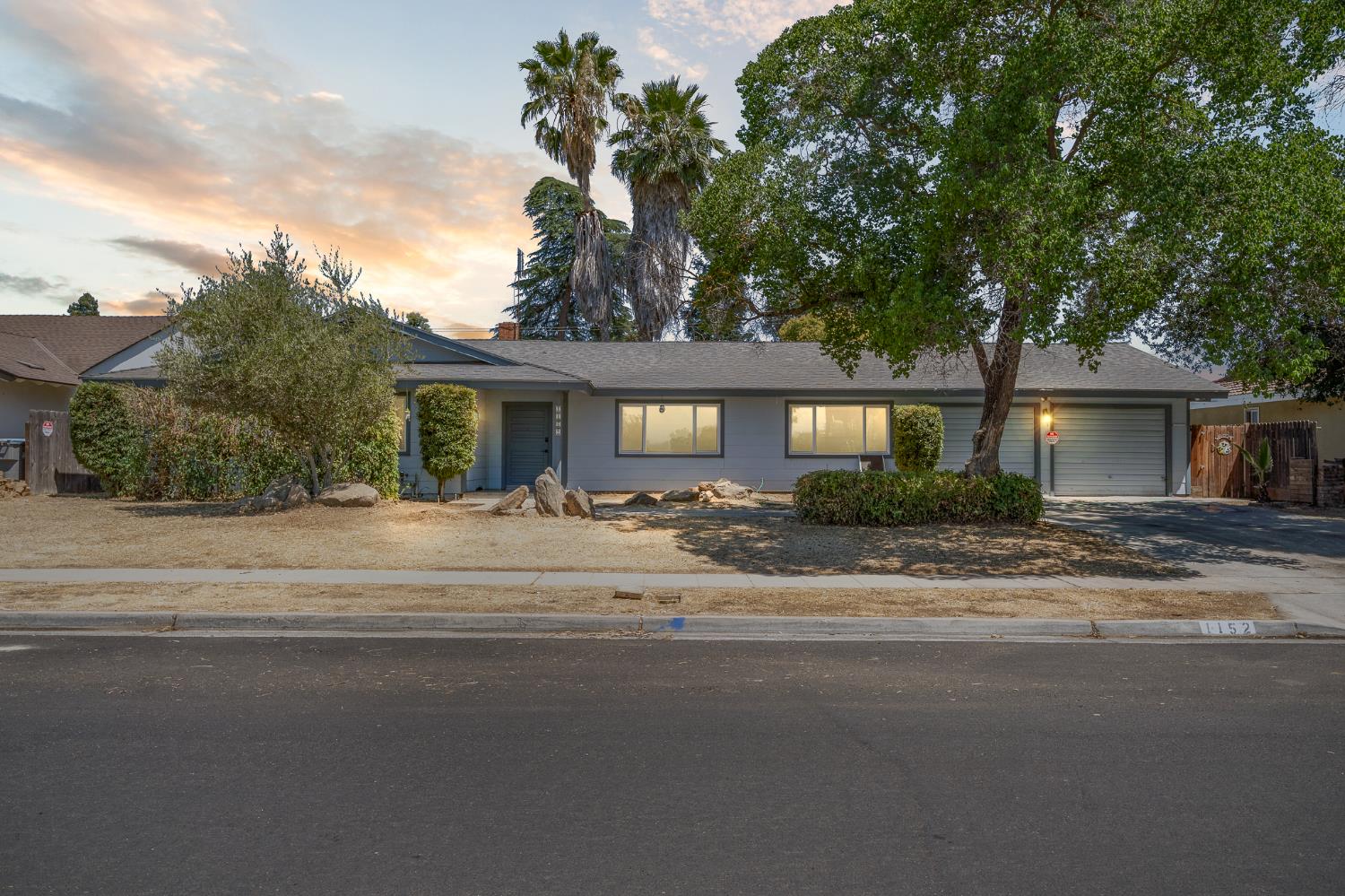 1152 W Mesa Avenue