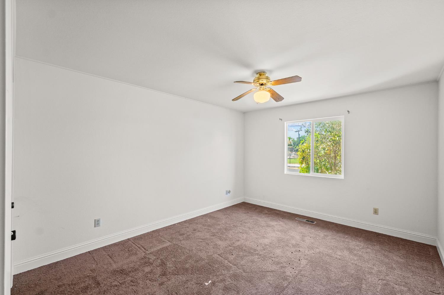 1152 W Mesa Avenue