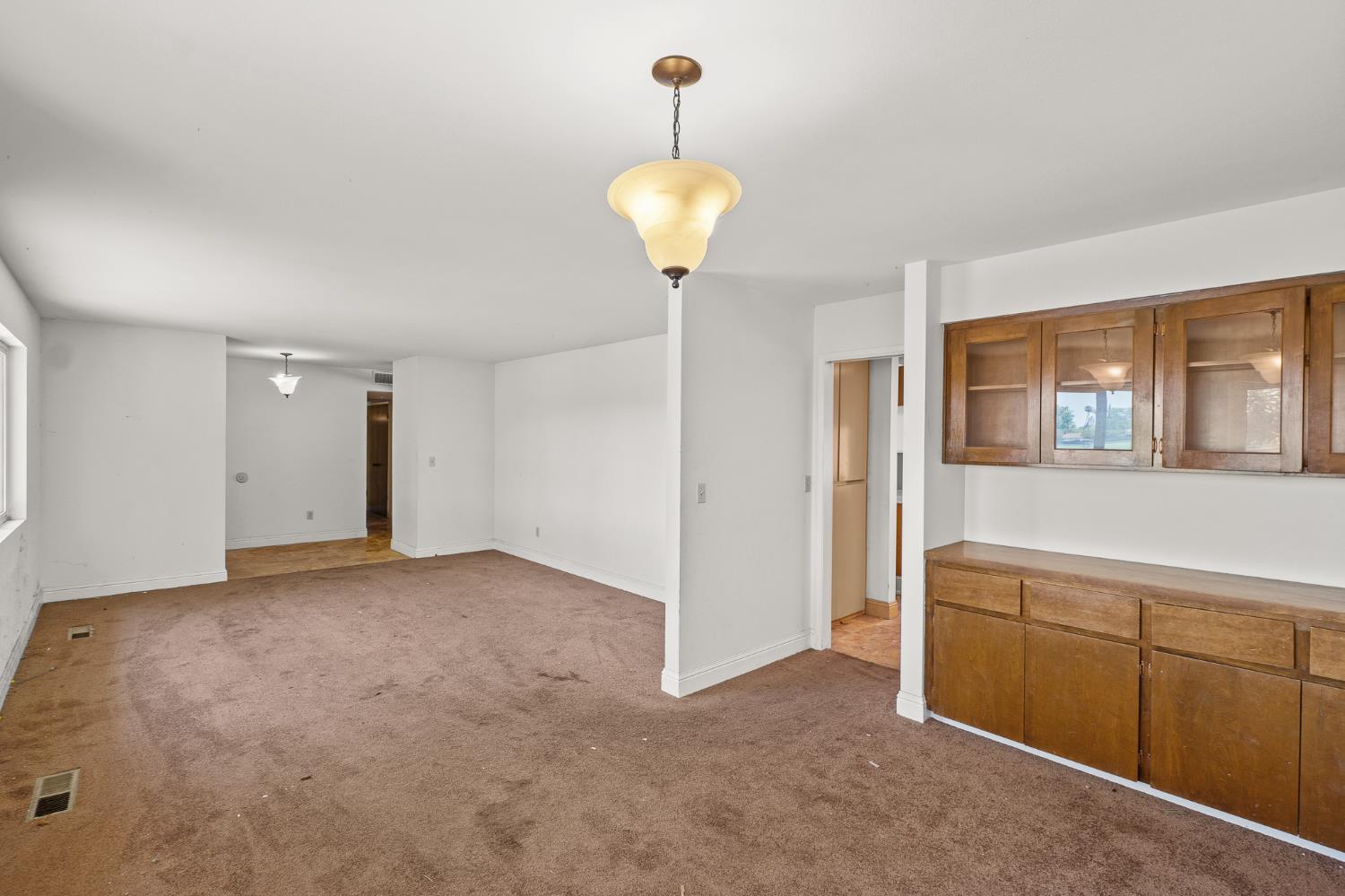 1152 W Mesa Avenue