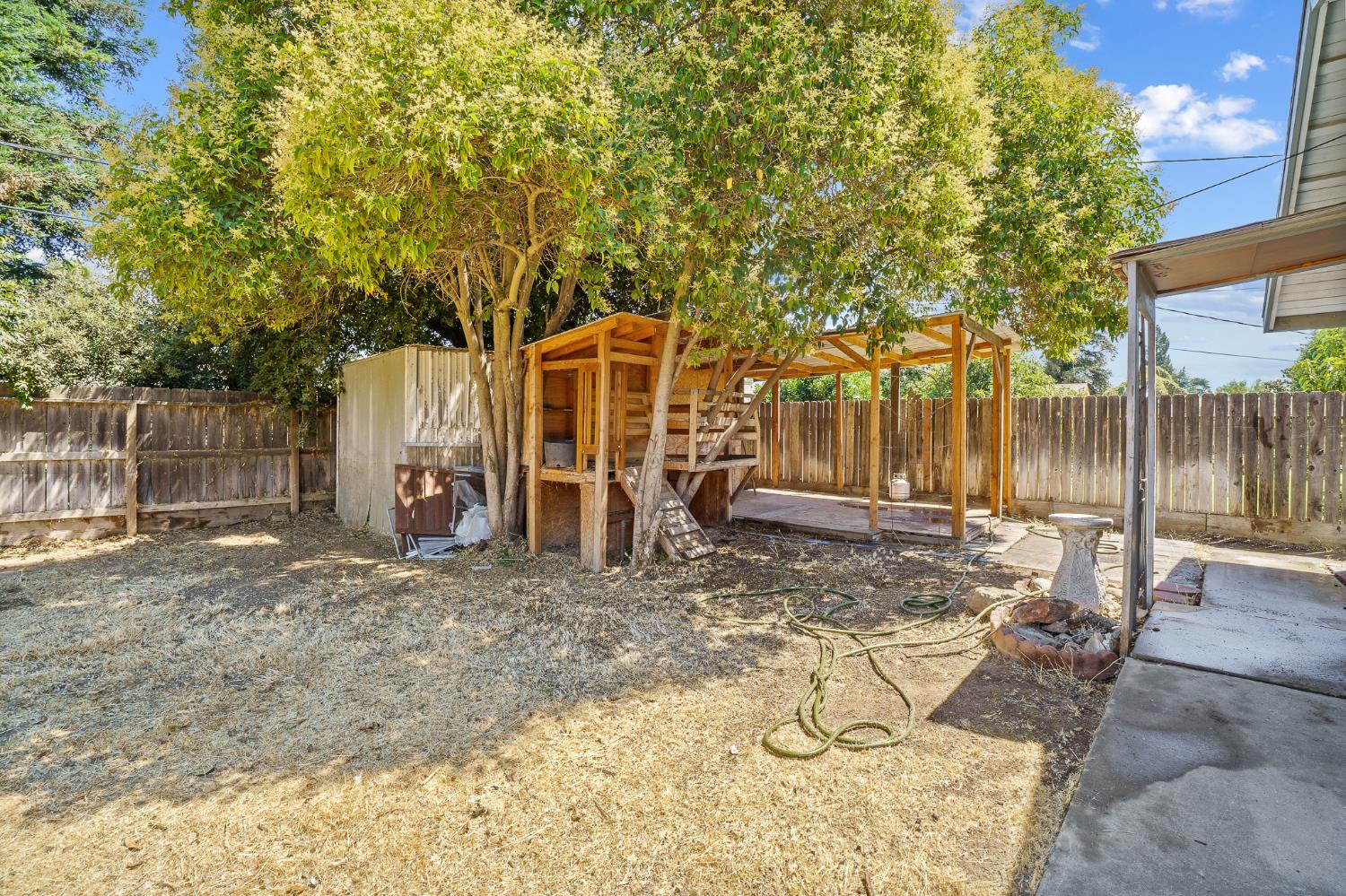 1152 W Mesa Avenue