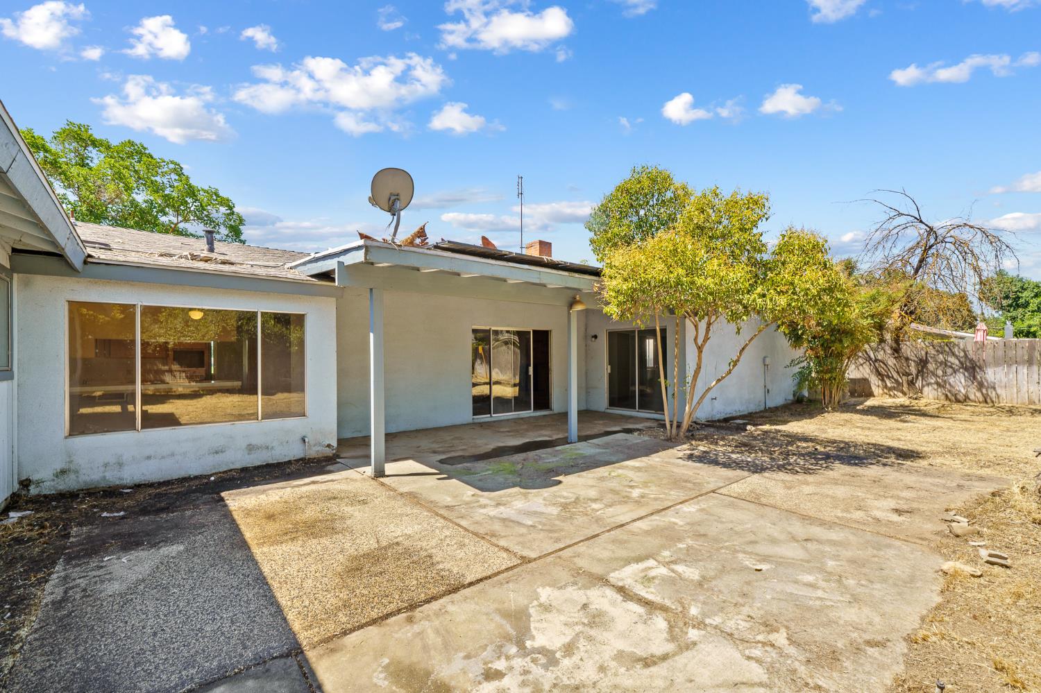 1152 W Mesa Avenue