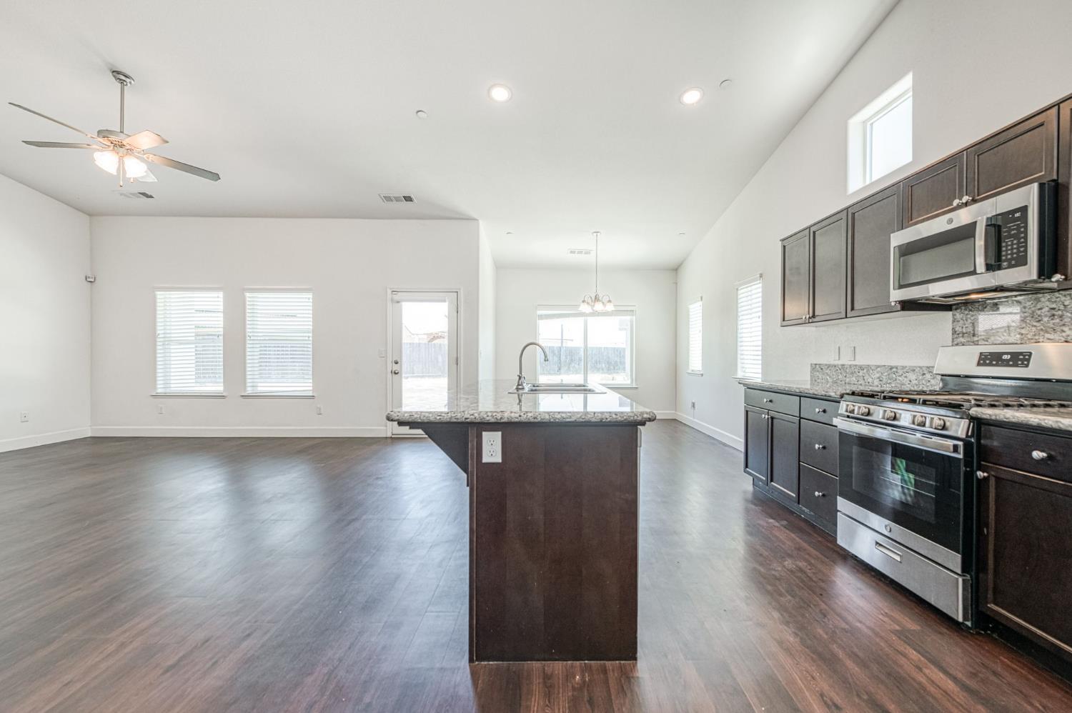 1383 Pompei Street