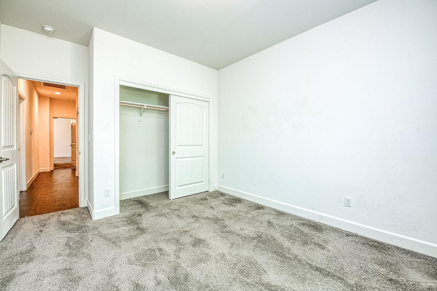 1383 Pompei Street