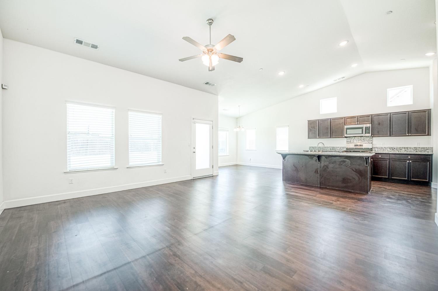 1383 Pompei Street