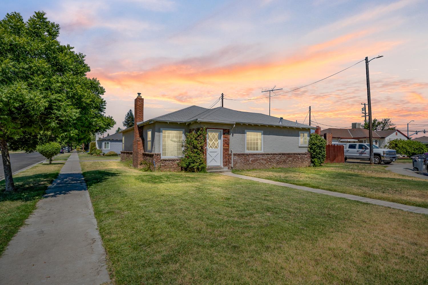 3051 E Simpson Avenue