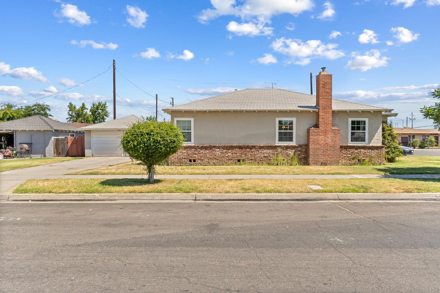3051 E Simpson Avenue
