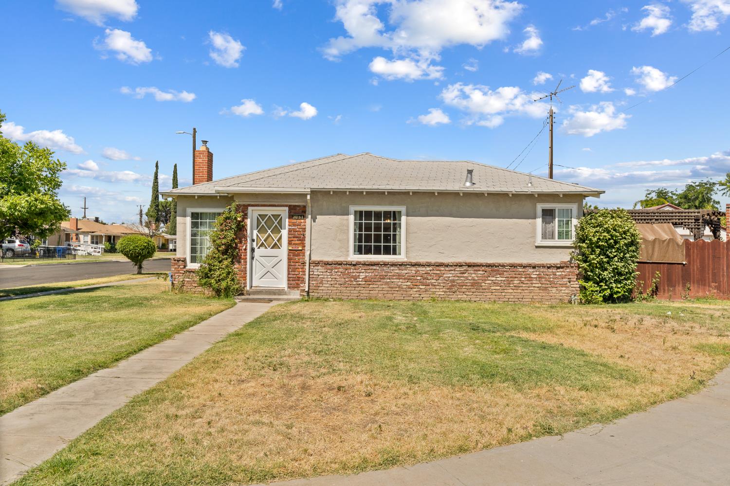 3051 E Simpson Avenue