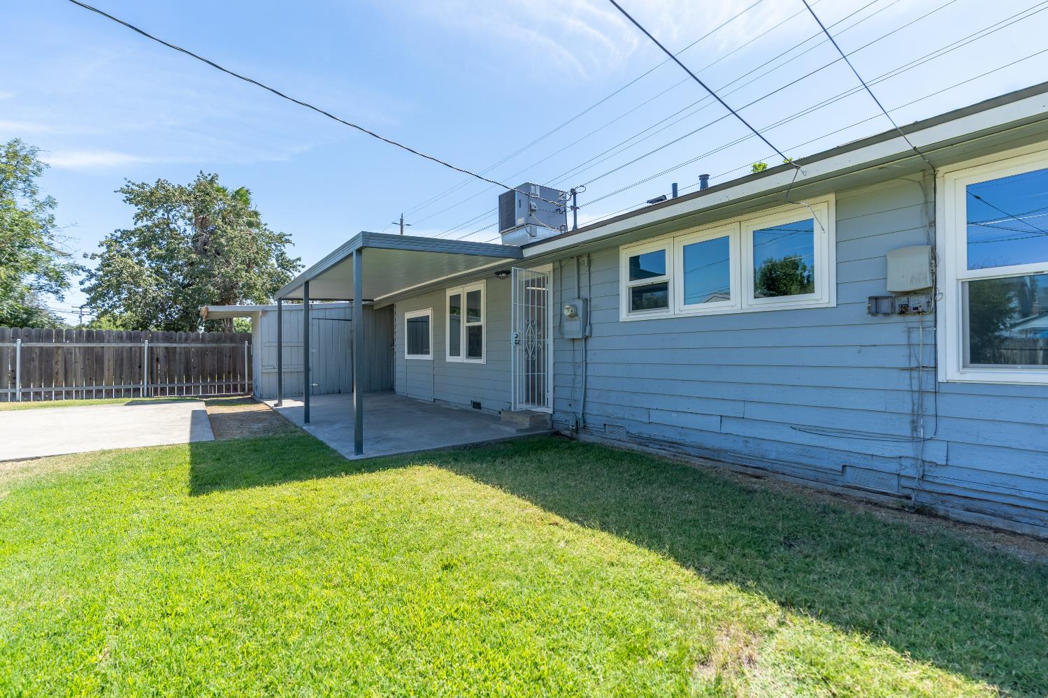 1809 N 11th Avenue