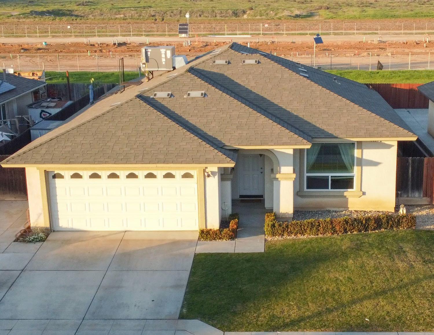 4310 W Saginaw Way