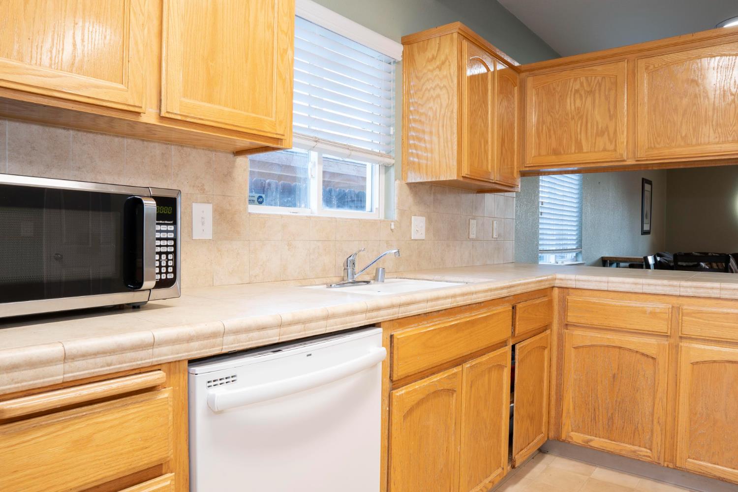 4310 W Saginaw Way