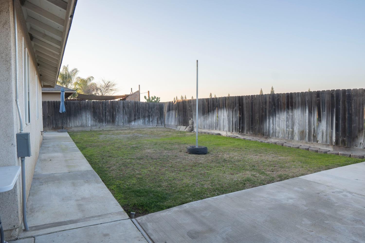 4310 W Saginaw Way