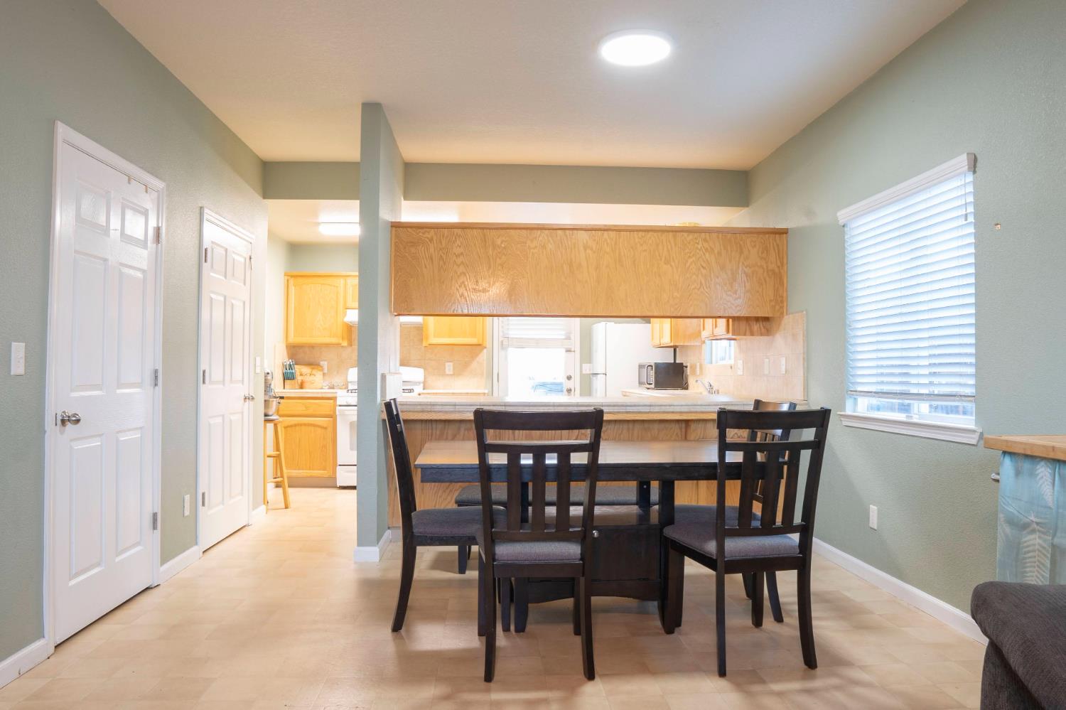 4310 W Saginaw Way