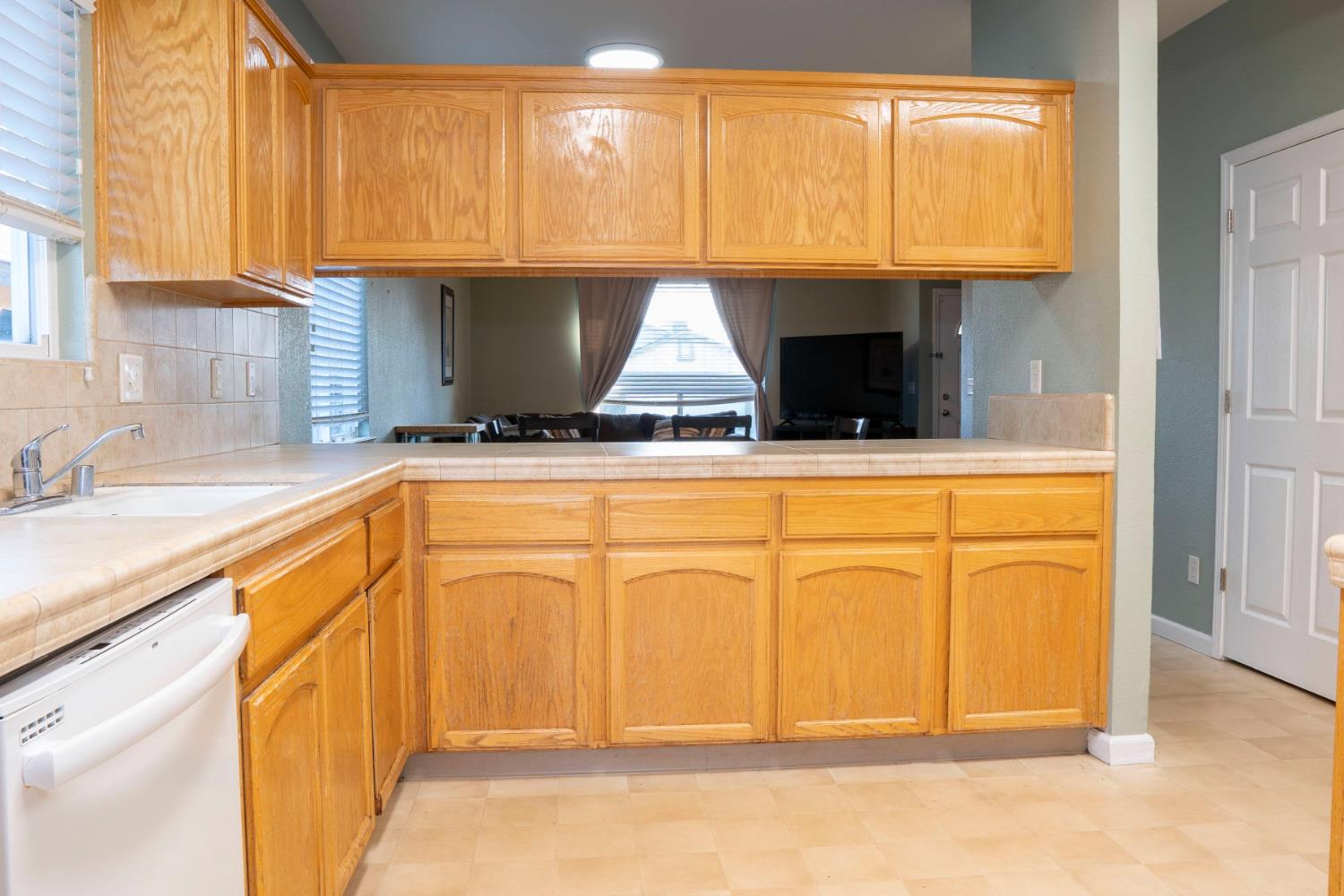 4310 W Saginaw Way