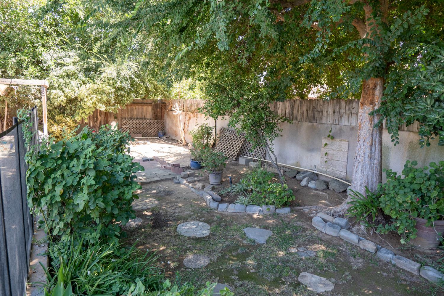 5344 N Salinas Avenue