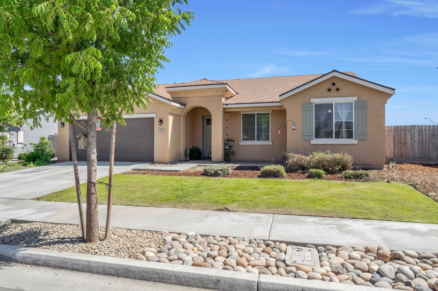 2208 Lake Court