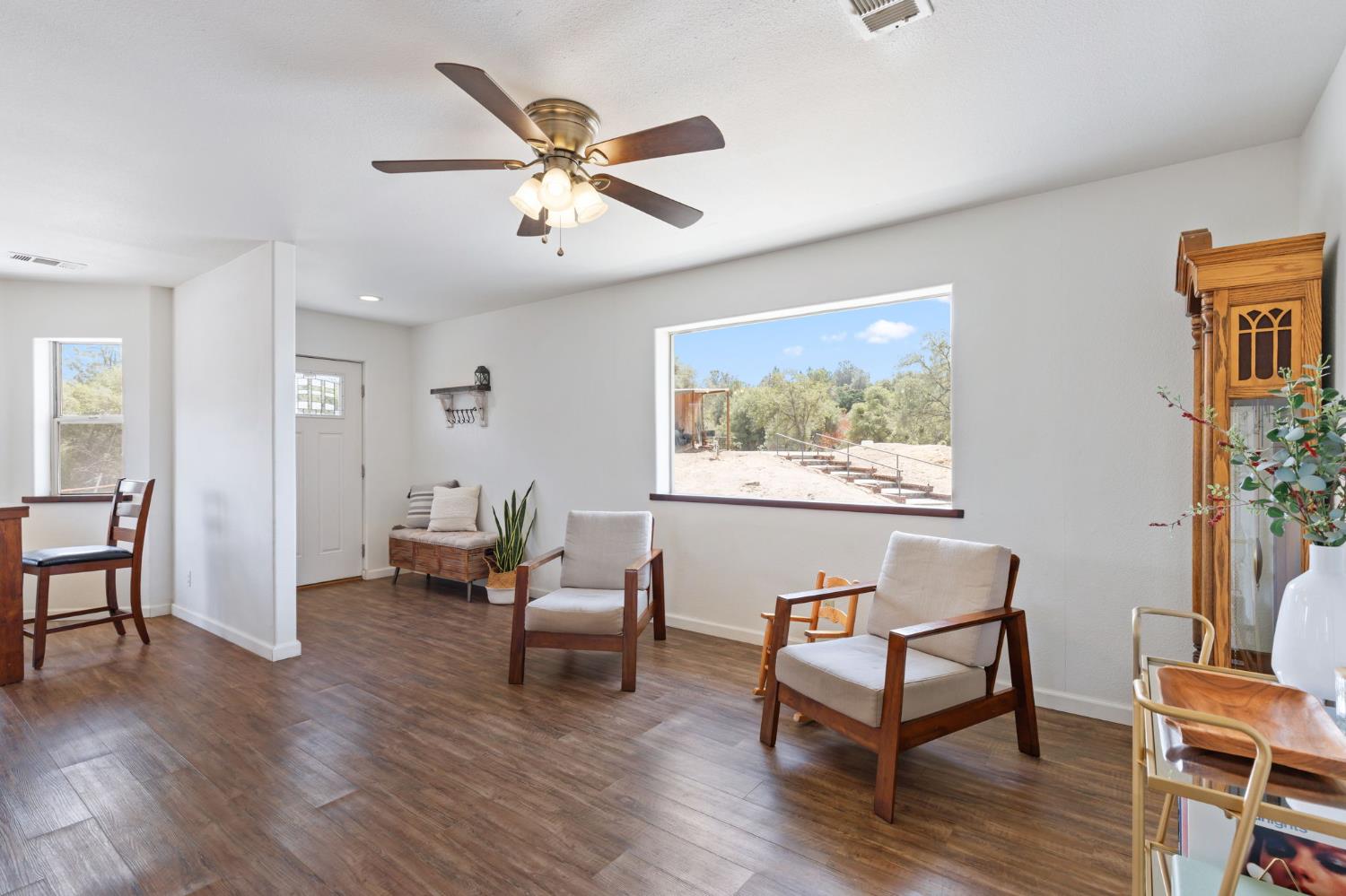 53777 Road 200