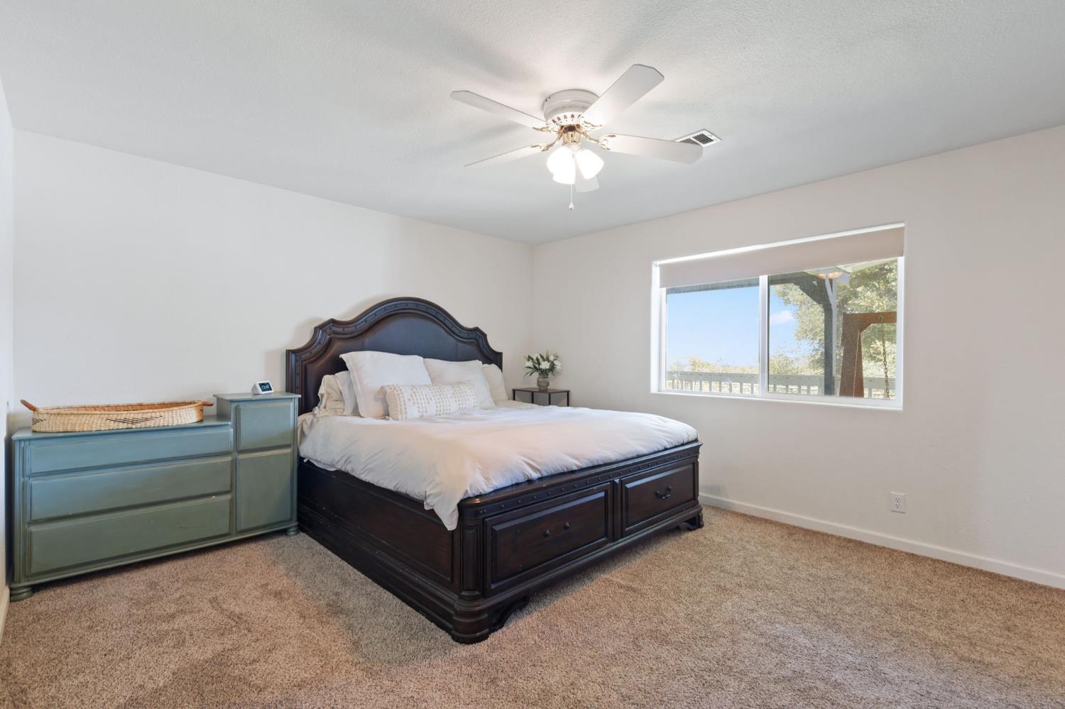53777 Road 200