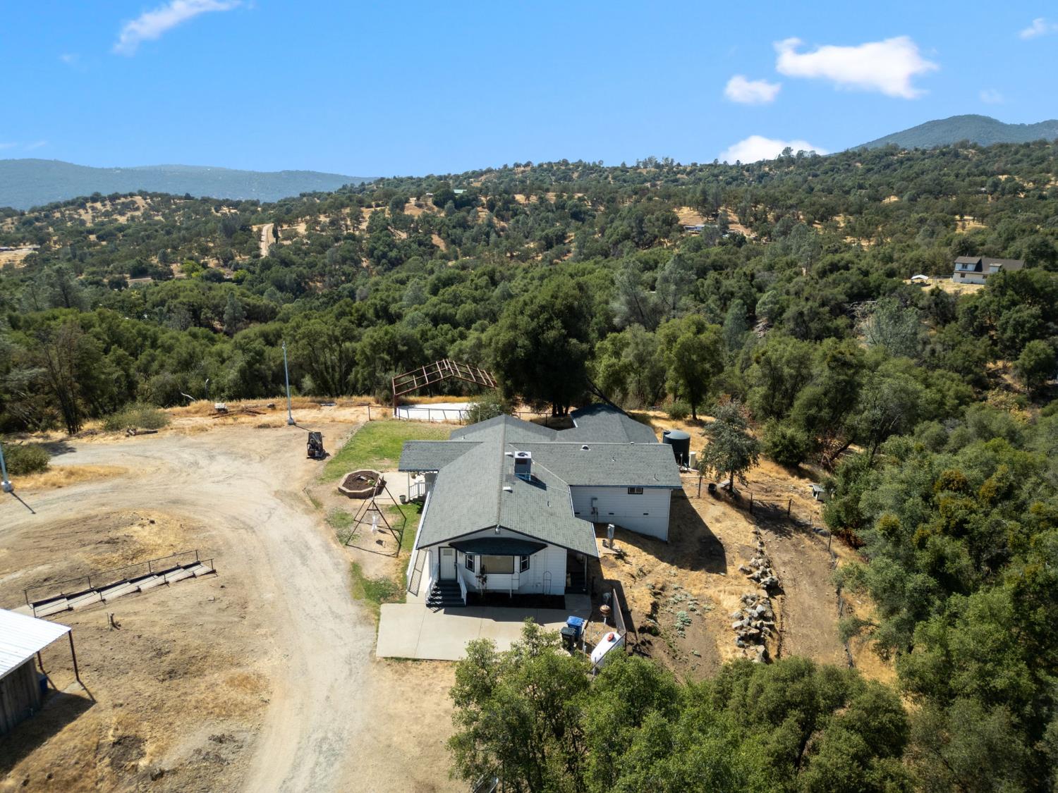 53777 Road 200