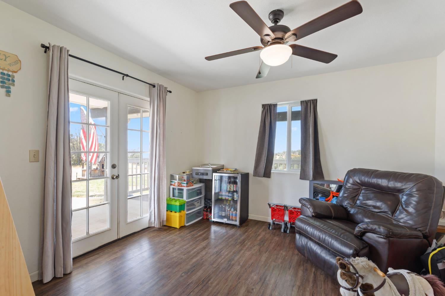 53777 Road 200