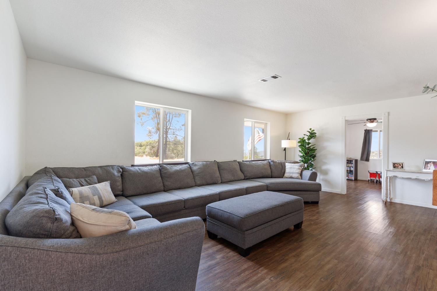 53777 Road 200