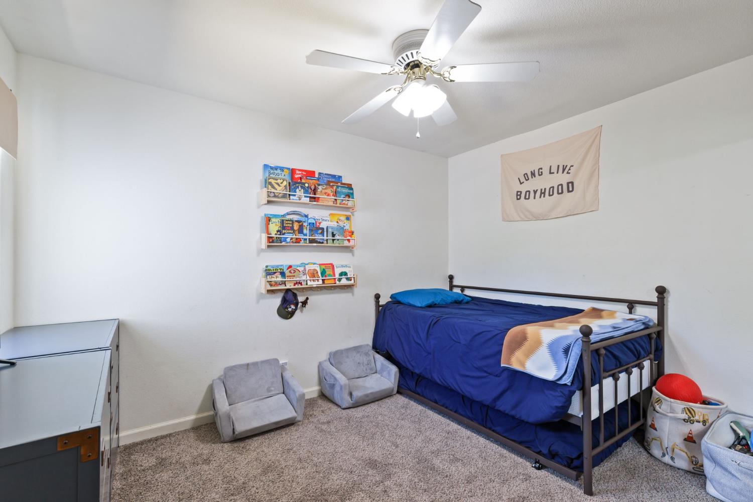53777 Road 200