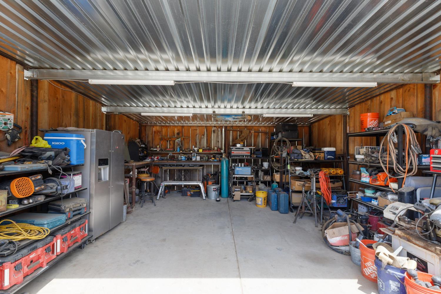 53777 Road 200