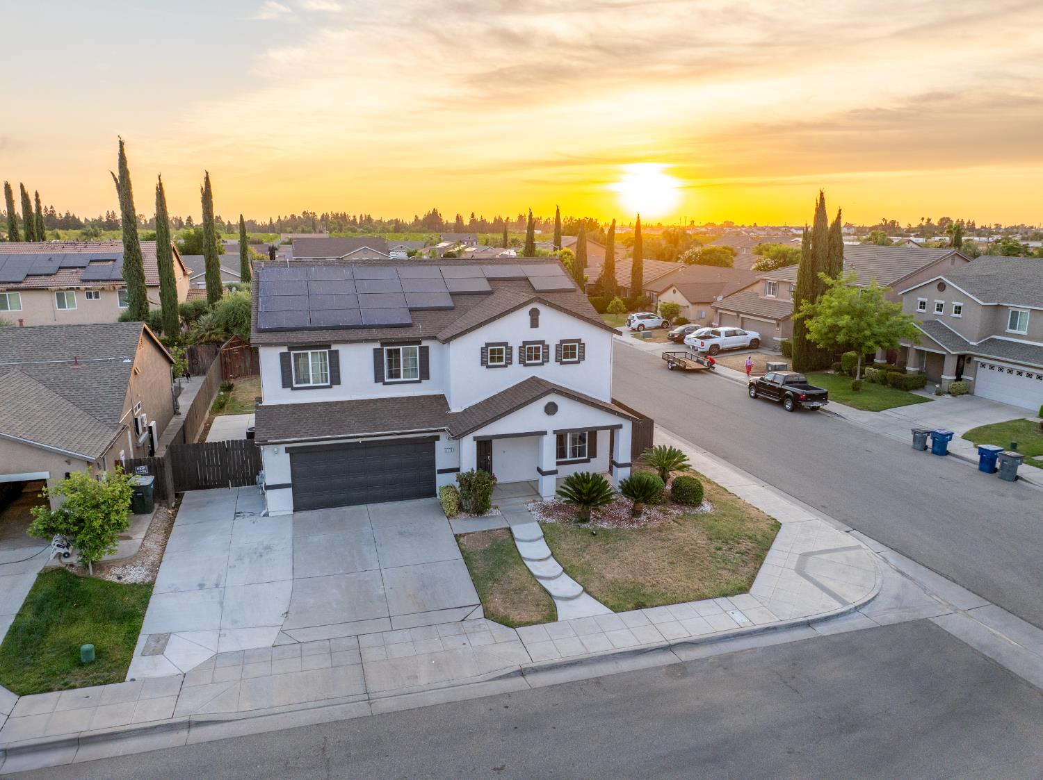 4777 N Rumi Avenue
