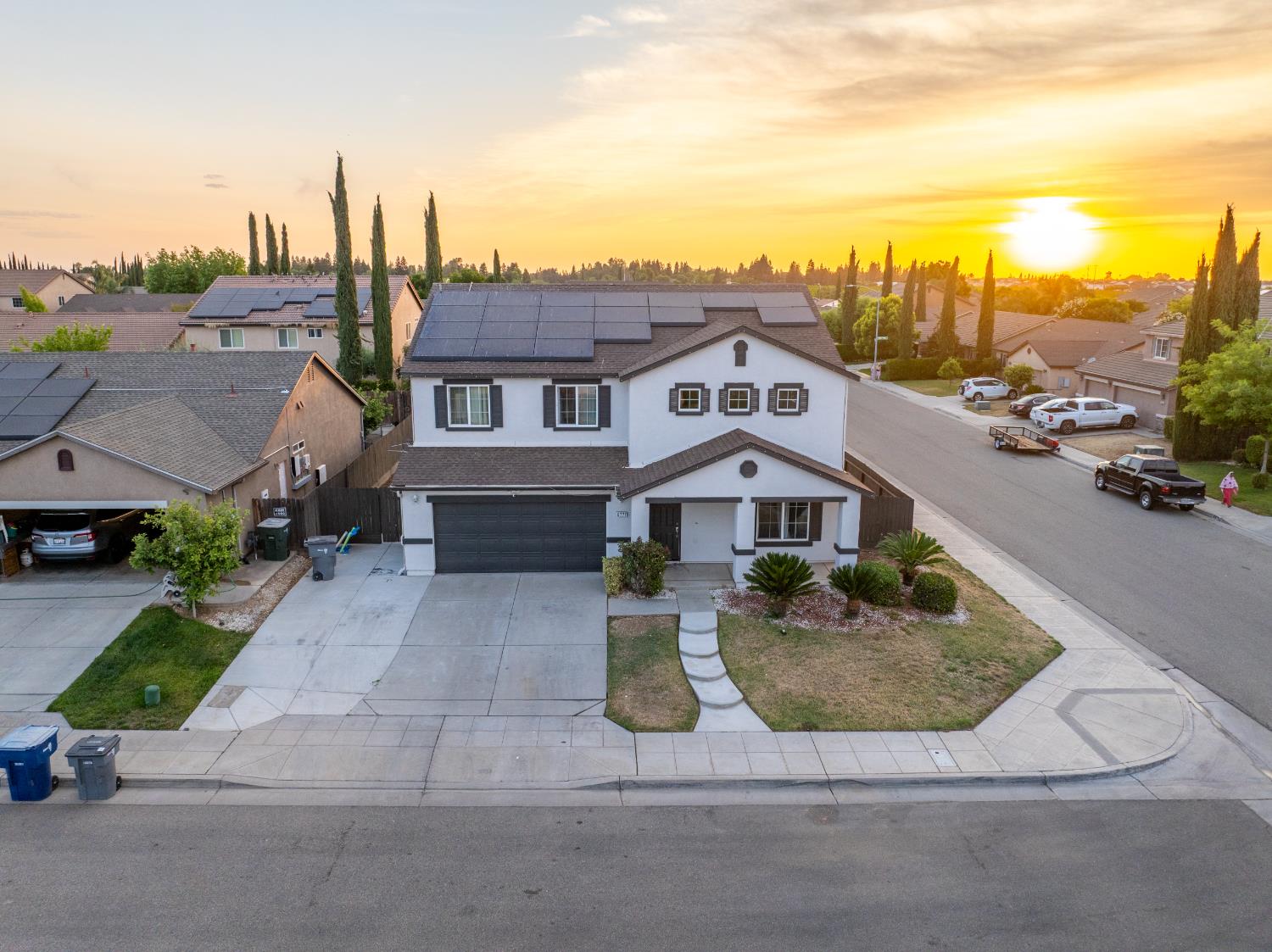 4777 N Rumi Avenue