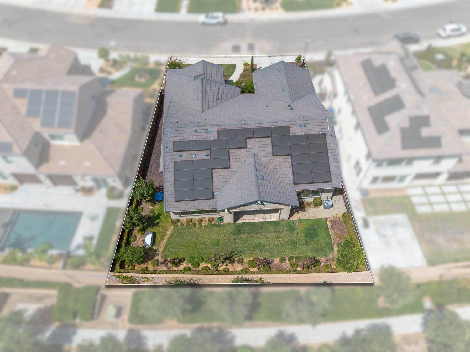 572 Pinnacle Drive W