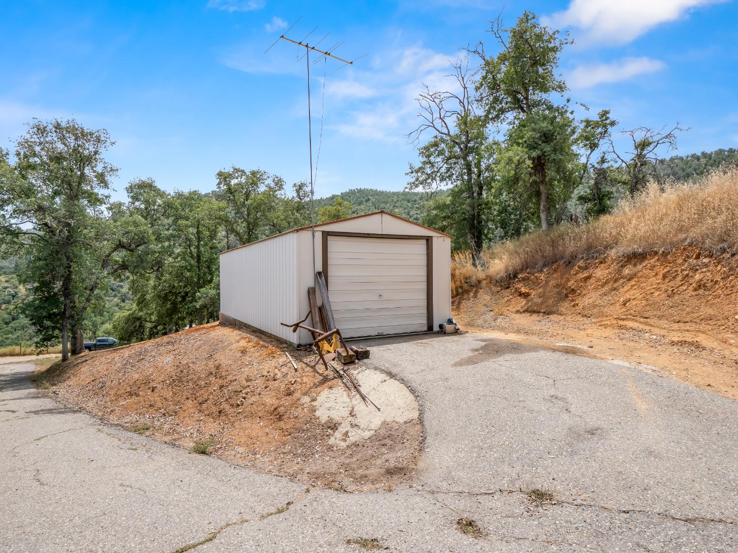 29290 Larkspur Road