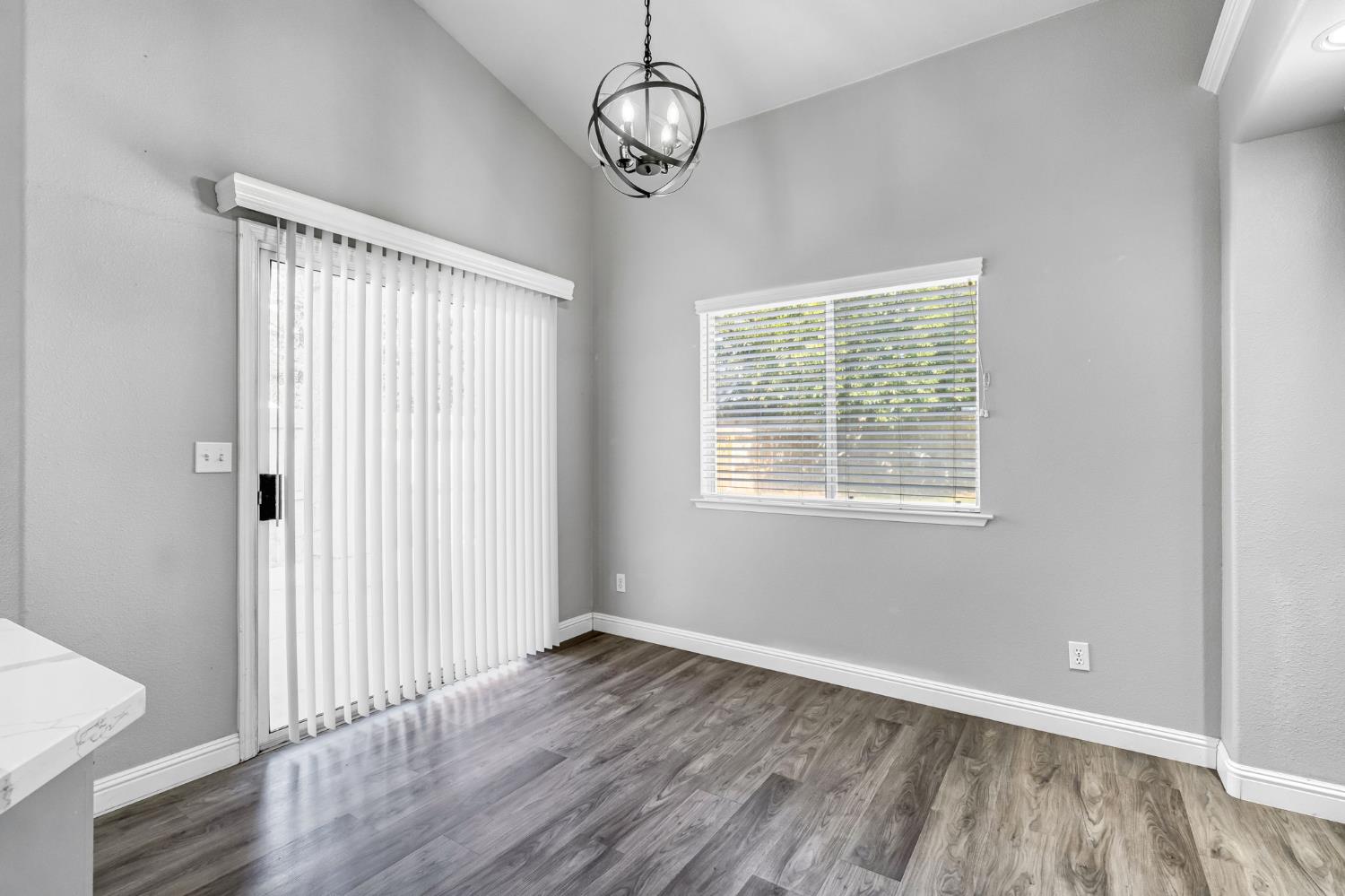 261 W Chennault Avenue